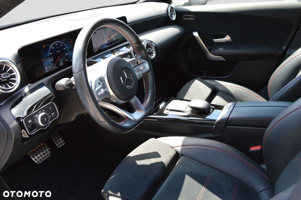 Mercedes-Benz Klasa A 180 AMG Line 7G-DCT - 12