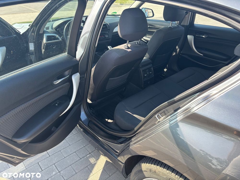 BMW Seria 1 118d DPF - 11