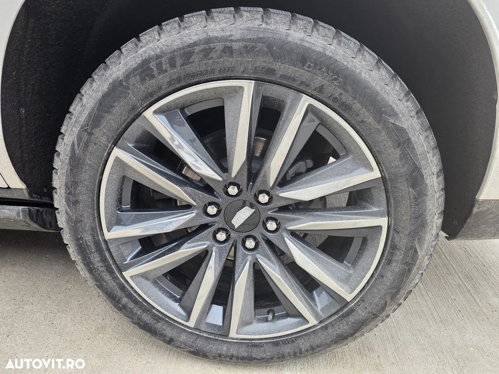 Cadillac Escalade 6.2 V8 AWD AT Platinum - 17