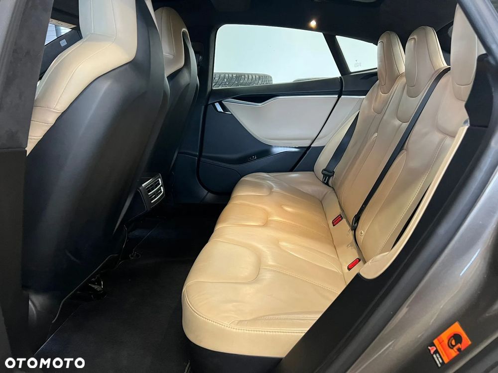 Tesla Model S 90D Allradantrieb - 11