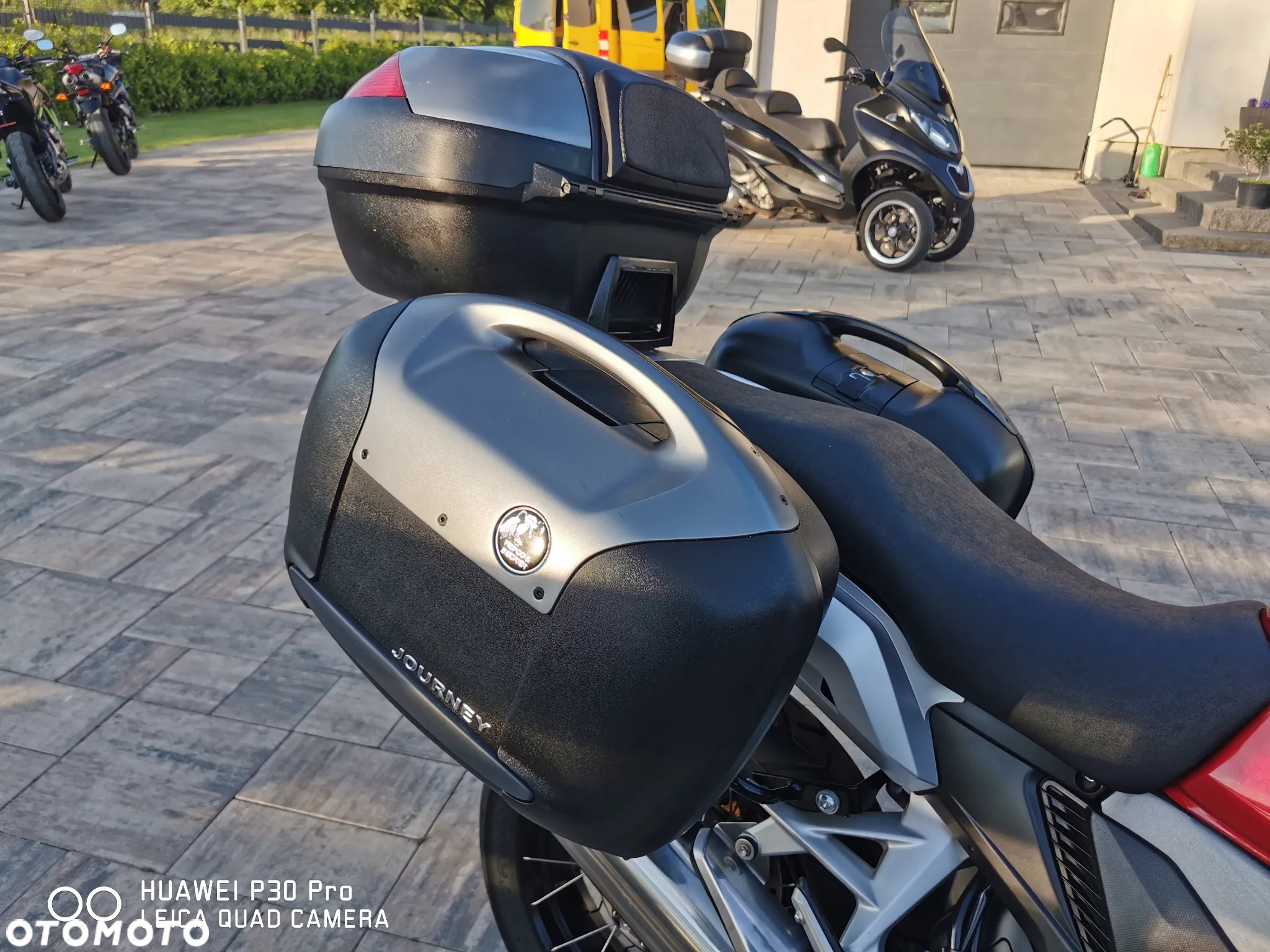 Honda VFR - 8