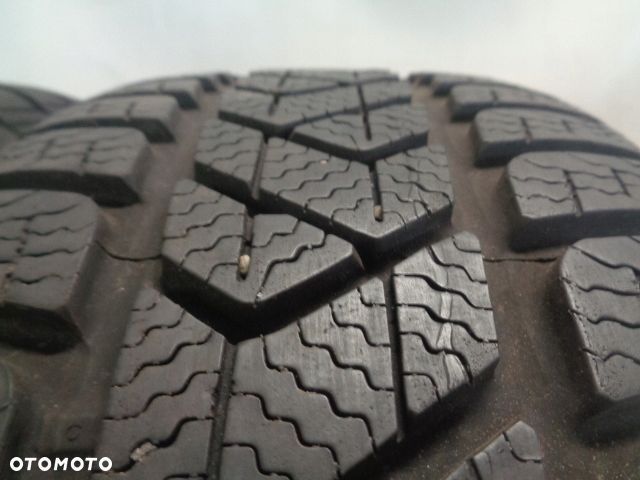 Pirelli Winter SottoZero 3 205/40R18 86V - 5