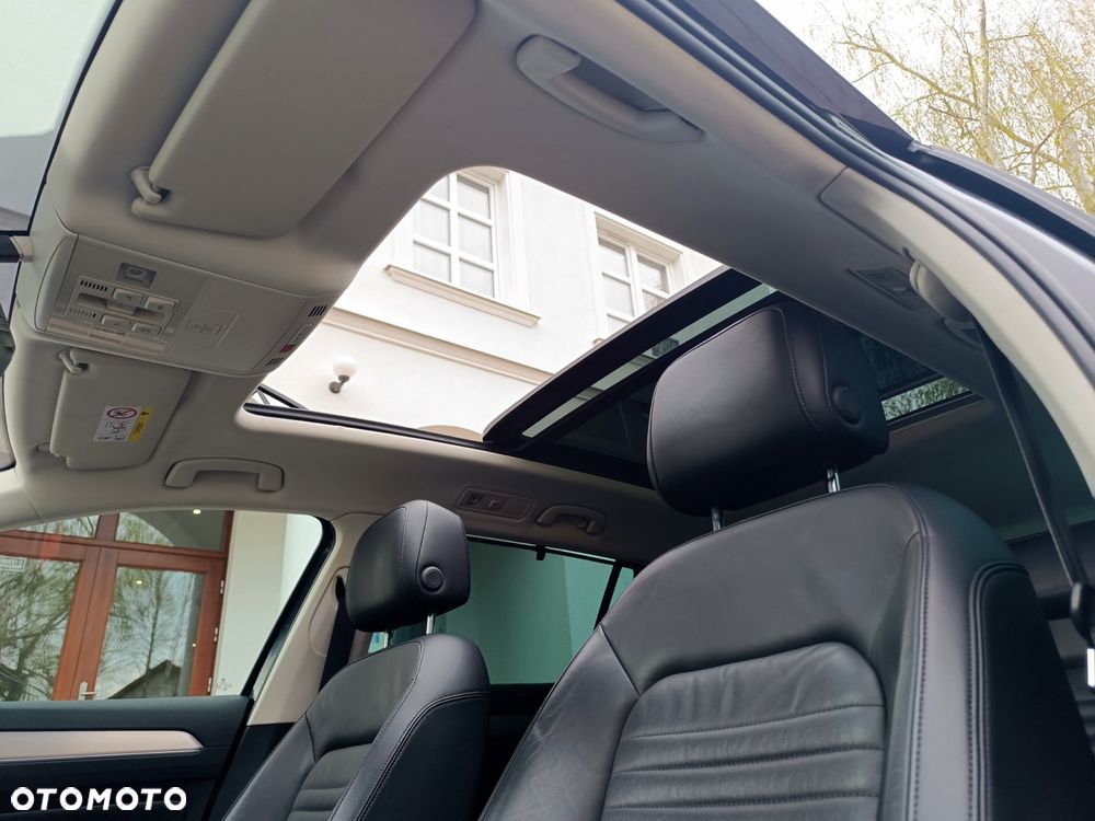 Volkswagen Passat 2.0 TDI (BlueMotion Technology) Highline - 24