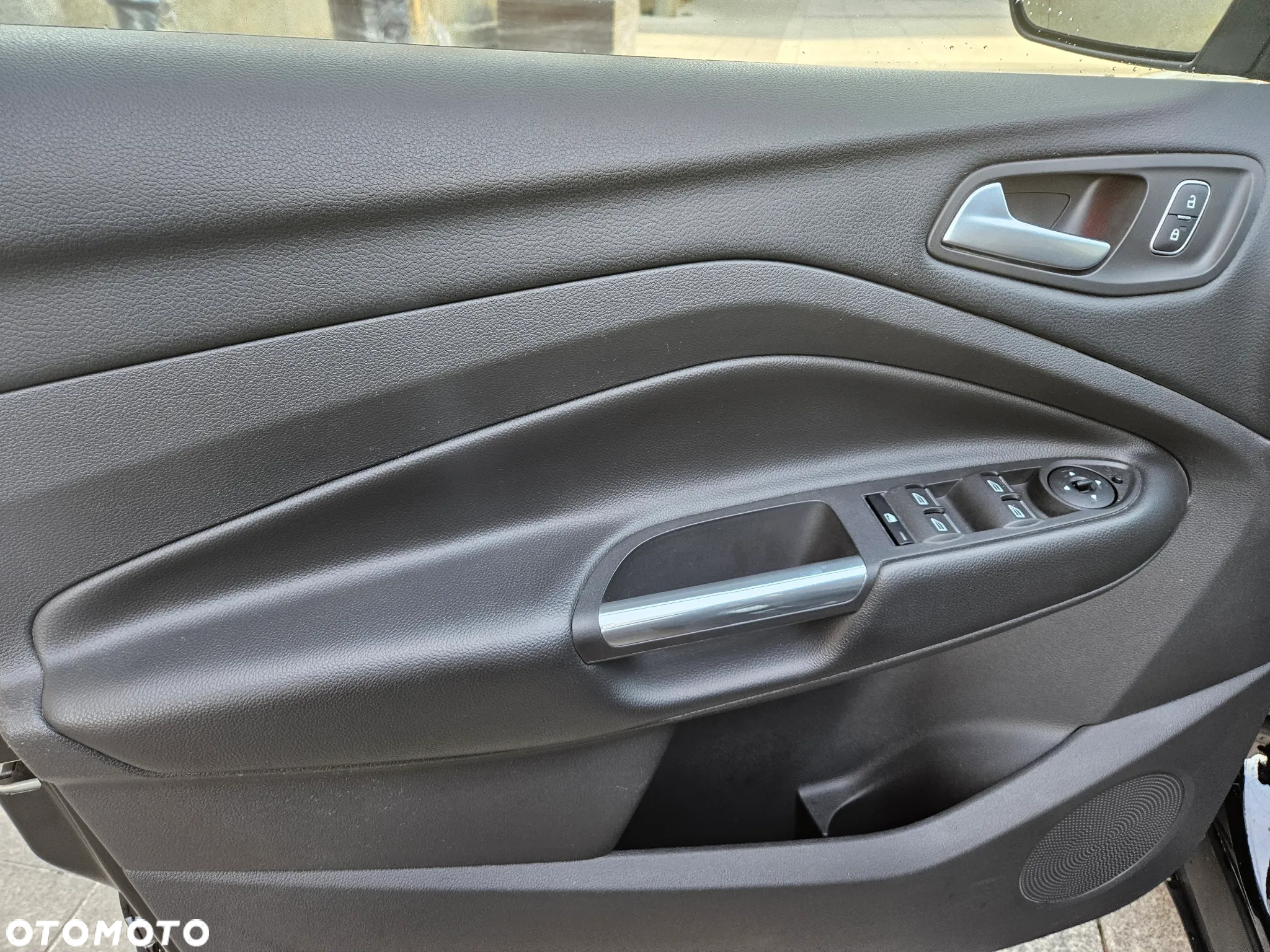 Ford Kuga 1.5 EcoBoost 2x4 Black & Silver - 16