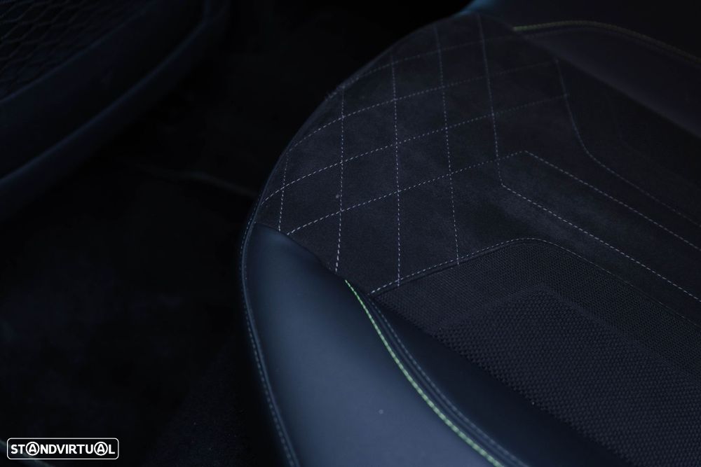 Peugeot 2008 1.2 PureTech GT Line EAT8 - 22