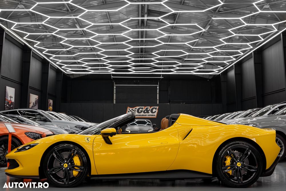 Ferrari 296 GTS - 27