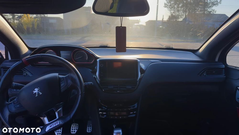 Peugeot 208 THP STOP & START GTi - 8