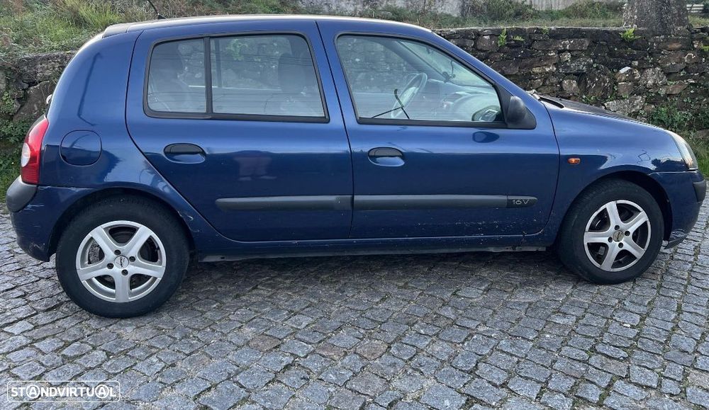 Renault Clio 1.2 16V S - 3