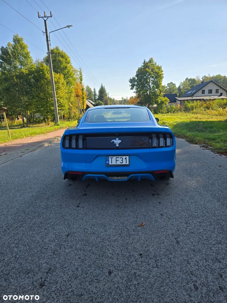 Ford Mustang - 3