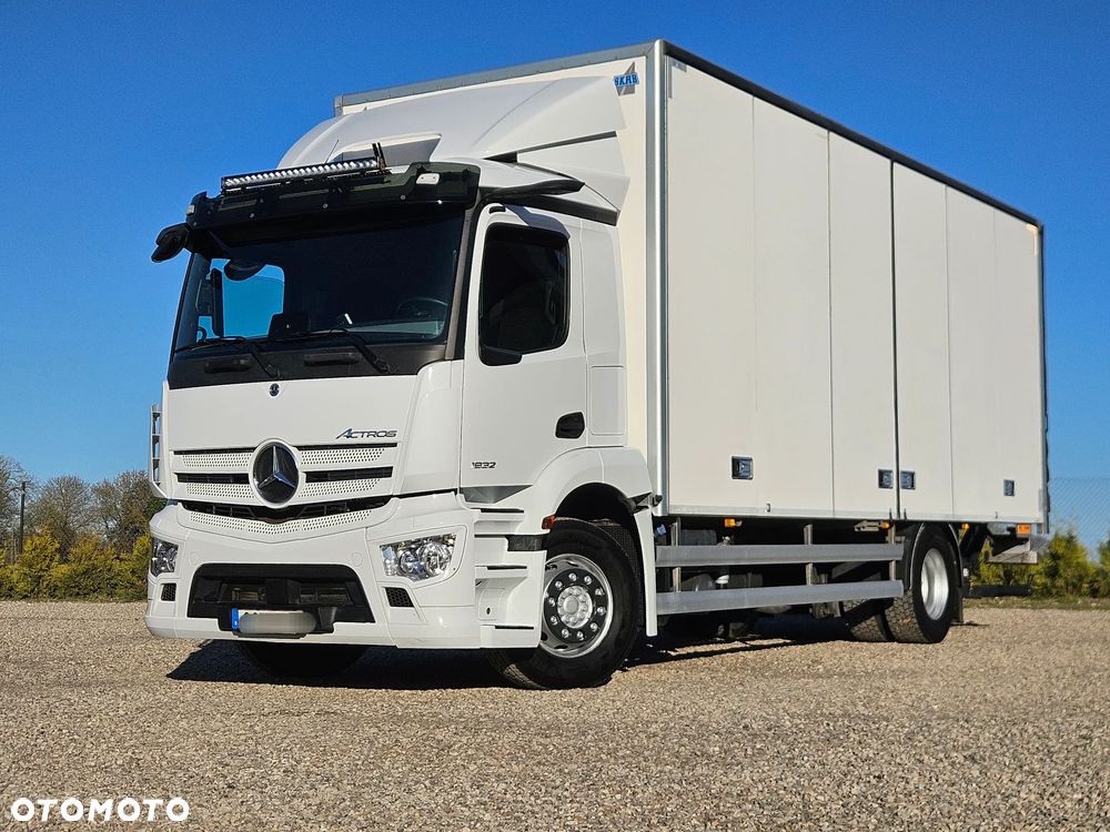 Mercedes-Benz Actros - 1