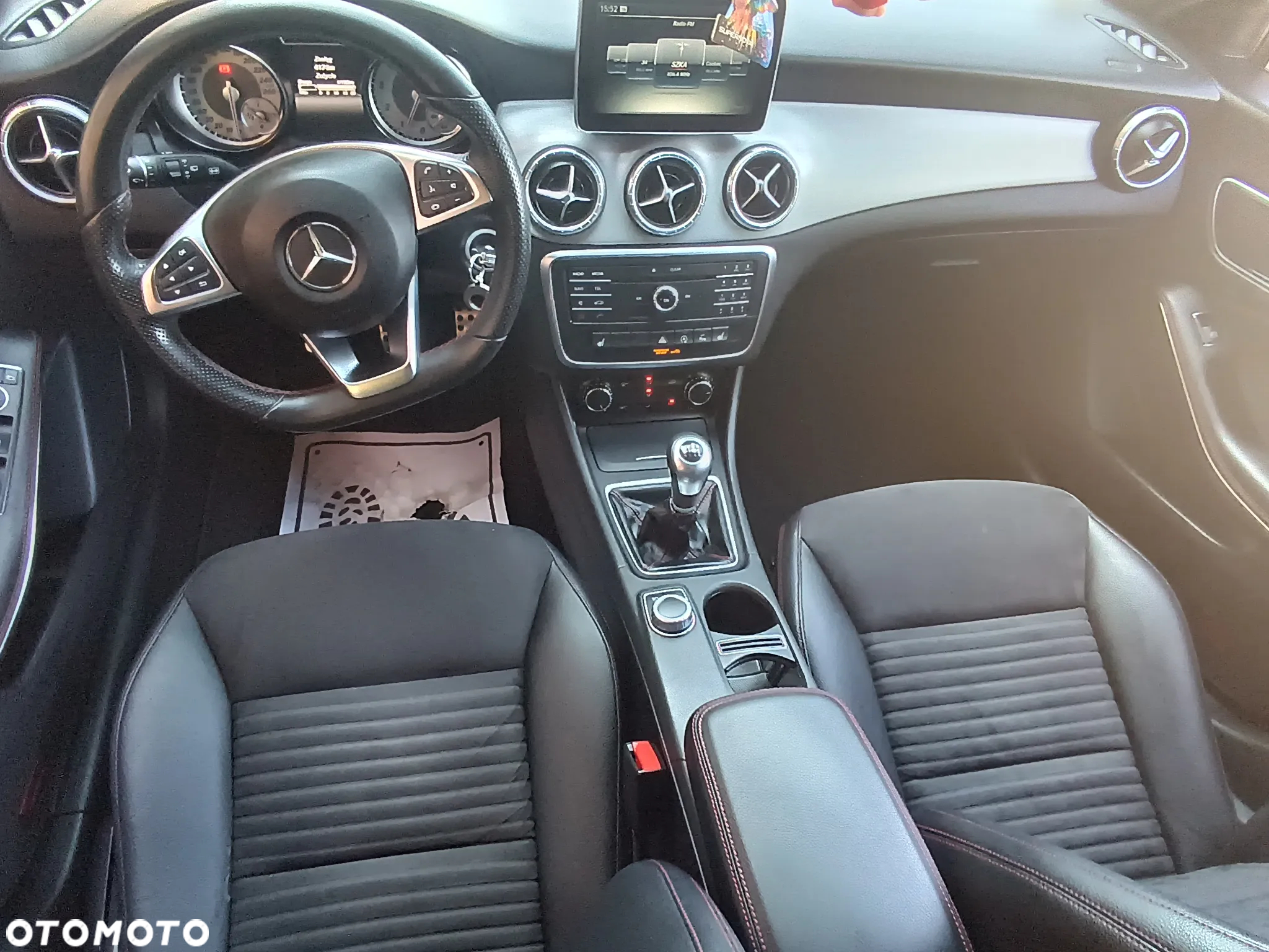 Mercedes-Benz CLA 200 AMG Line - 17
