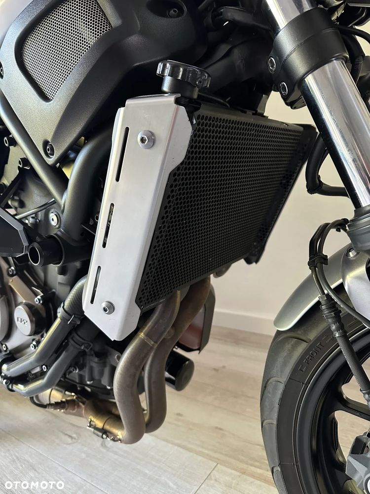 Yamaha XSR - 18