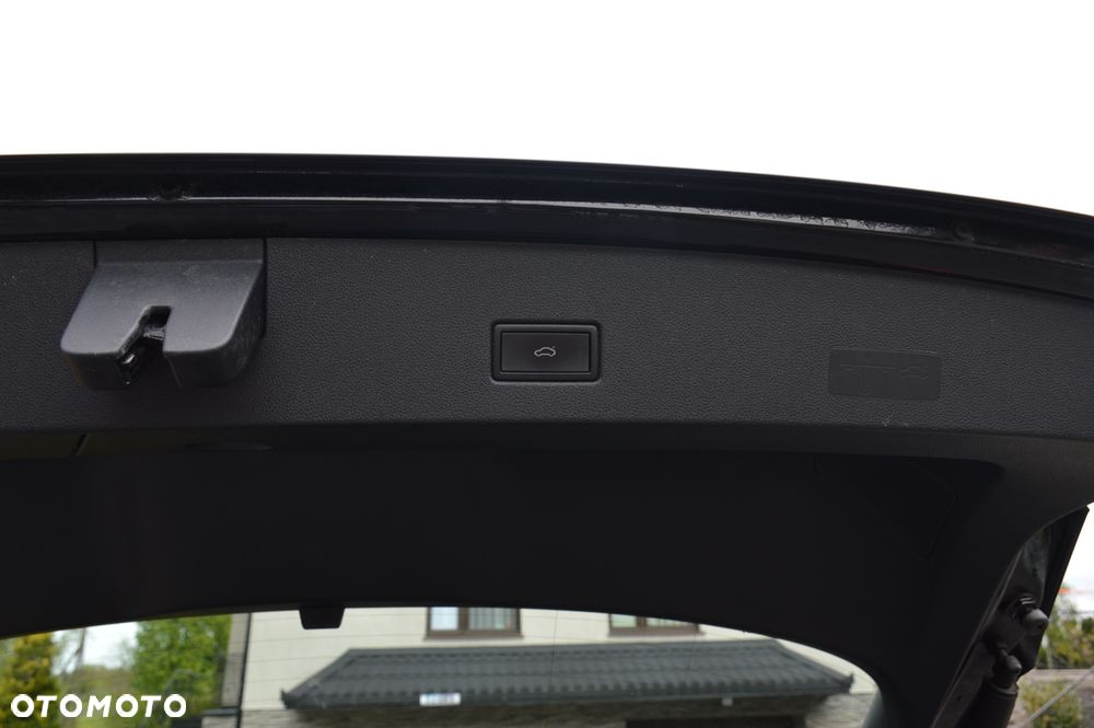Volkswagen T-Roc 2.0 TDI SCR DSG Sport - 34