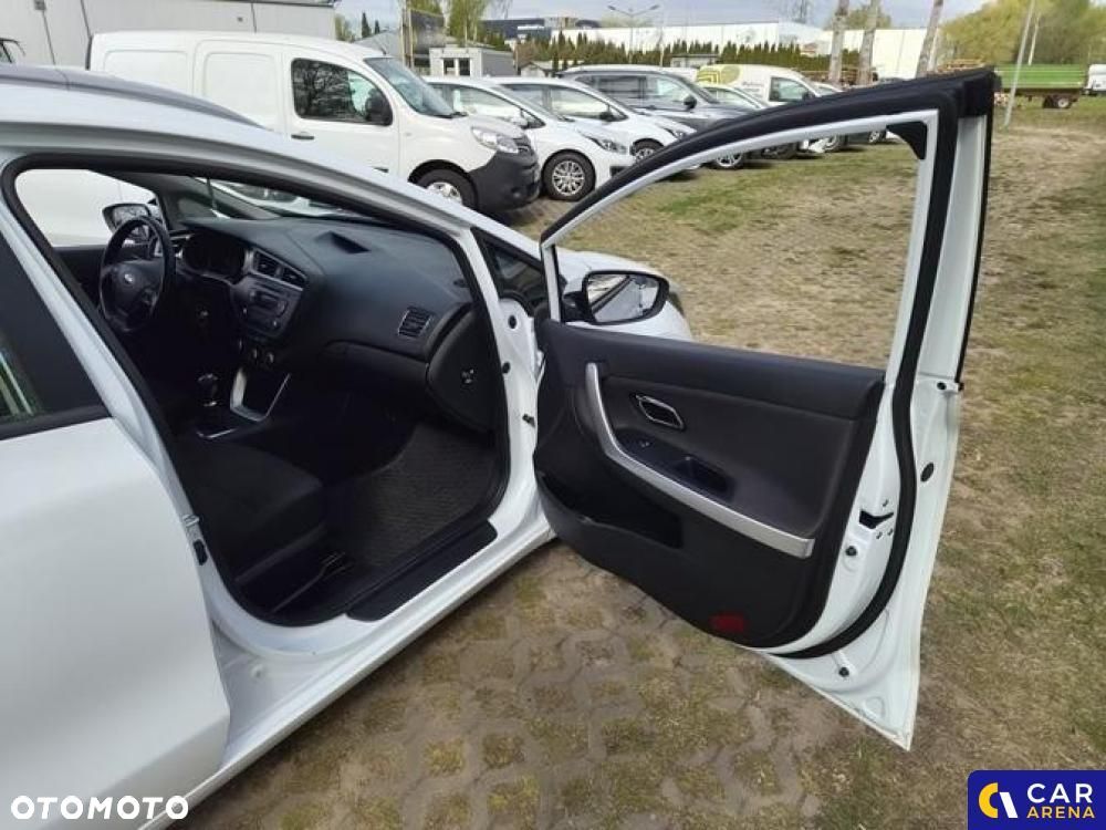 Kia Ceed - 30