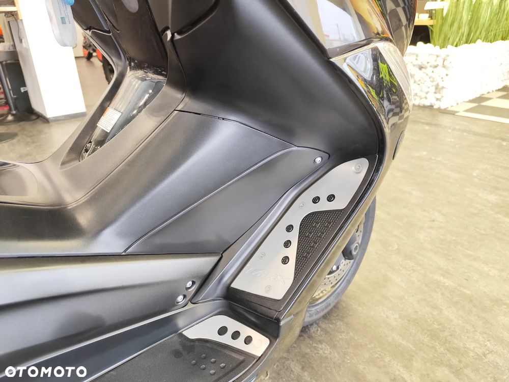 Yamaha Tmax - 20