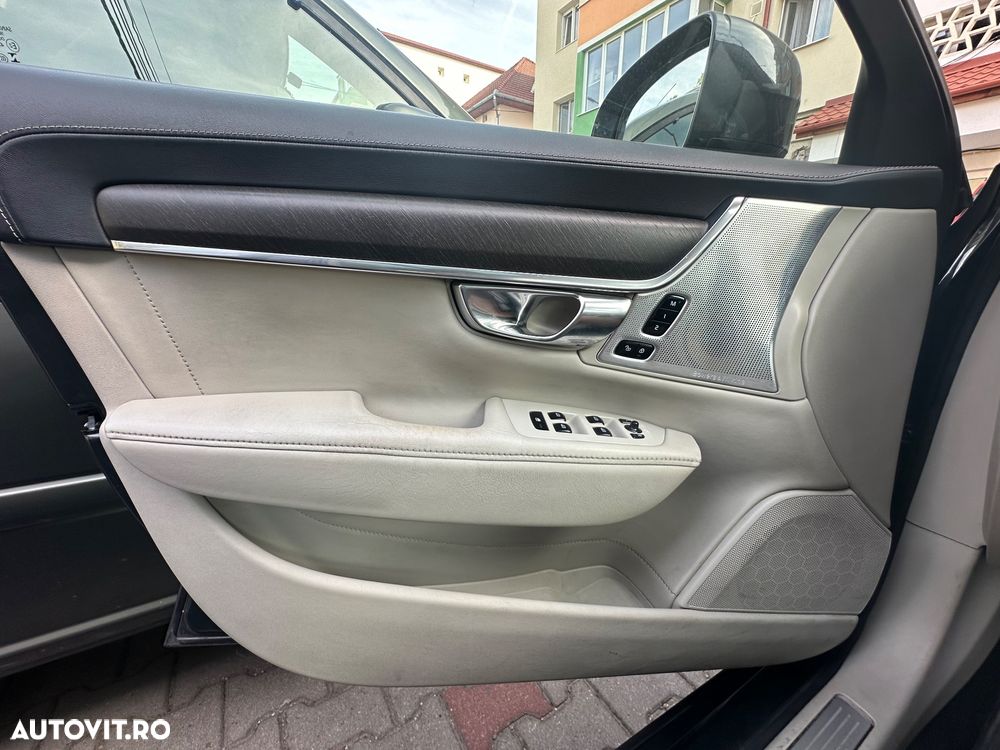 Volvo V90 Cross Country D4 AWD Geartronic - 36