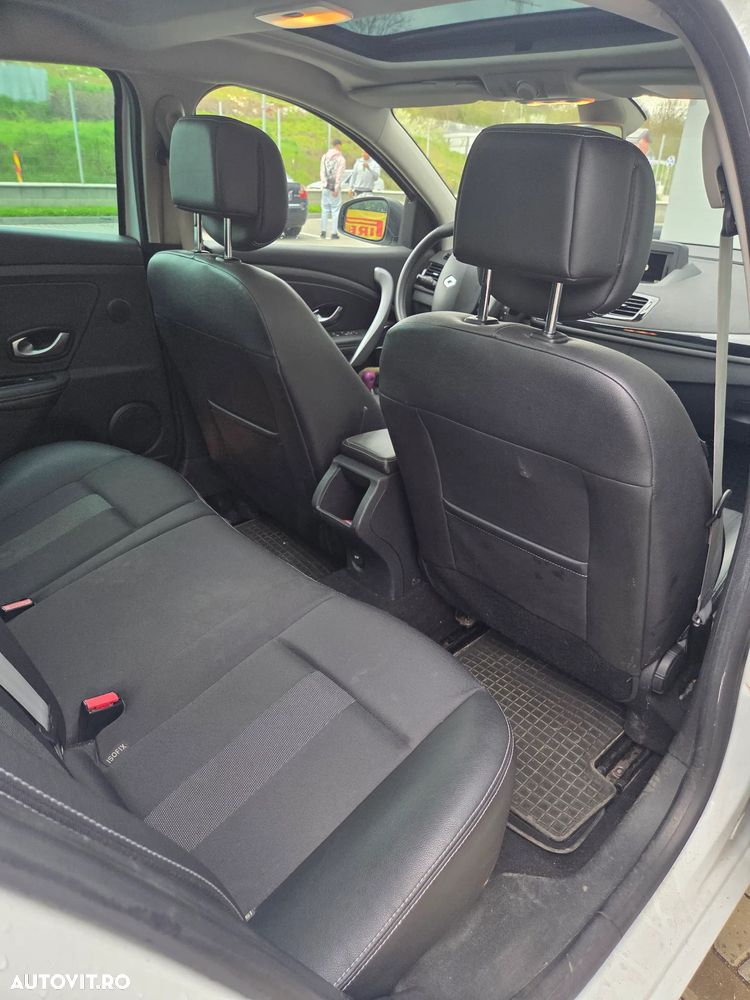 Renault Megane dCi 110 FAP EDC Bose Edition - 16