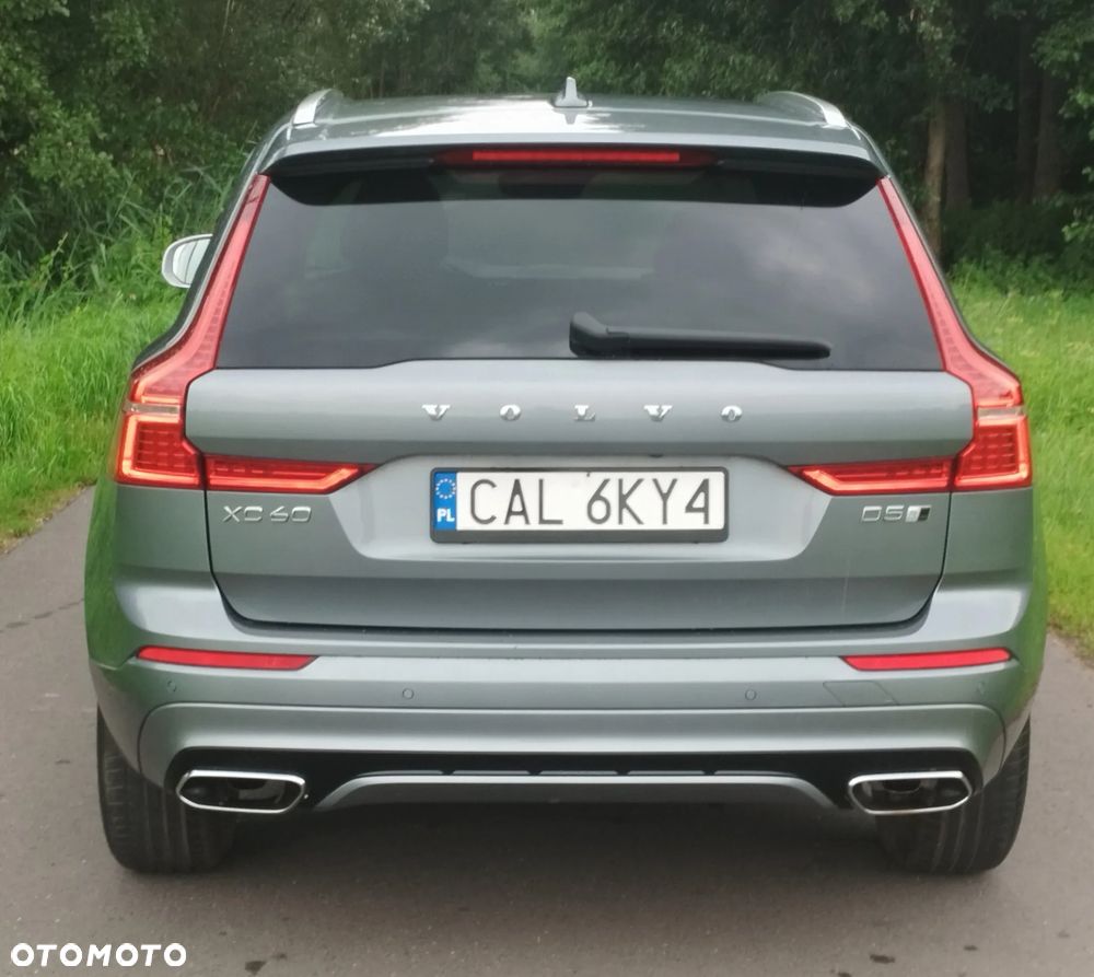 Volvo XC 60 D5 SCR AWD R-Design - 11