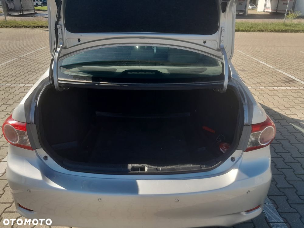 Toyota Corolla 1.6 Terra - 9