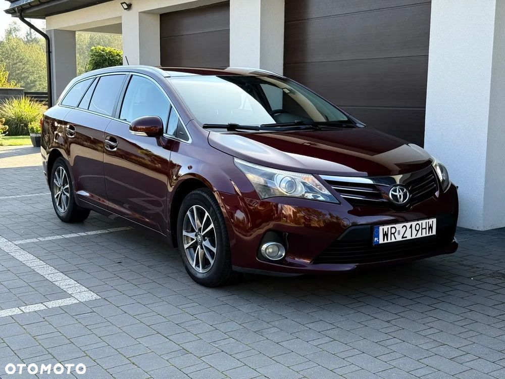 Toyota Avensis 1.8 Sol - 11