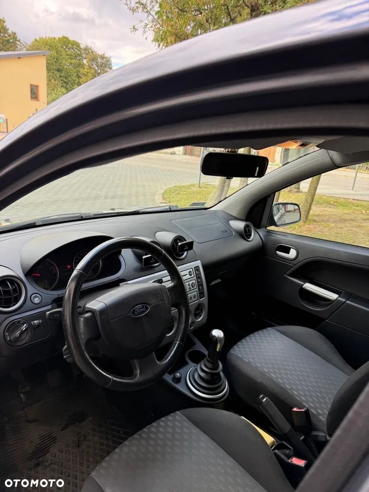 Ford Fiesta - 4