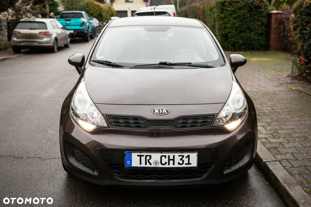 Kia Rio 1.2 Business Line - 10