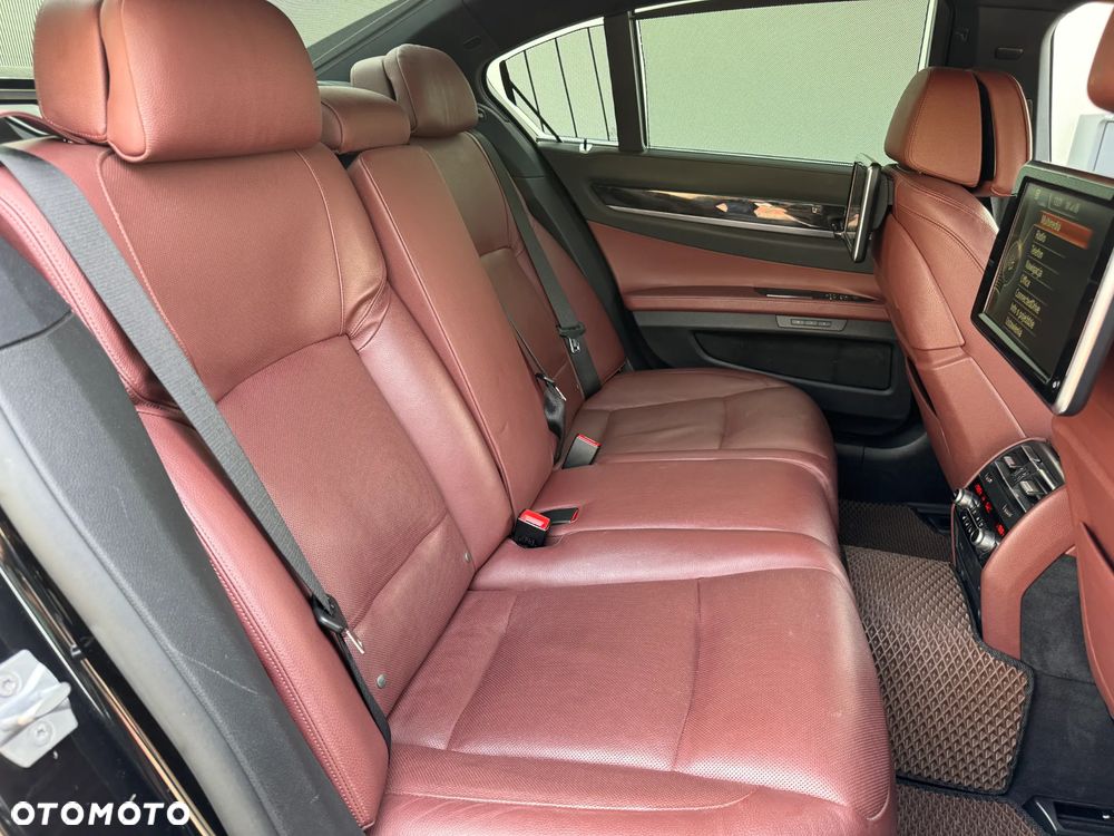 BMW Seria 7 730d xDrive - 27