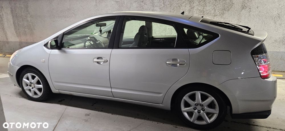 Toyota Prius 1.5 VVT-i Sol - 5