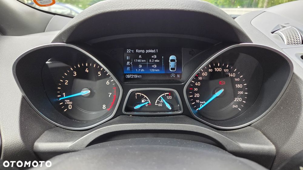 Ford Kuga 1.5 EcoBoost 2x4 ST-Line - 17