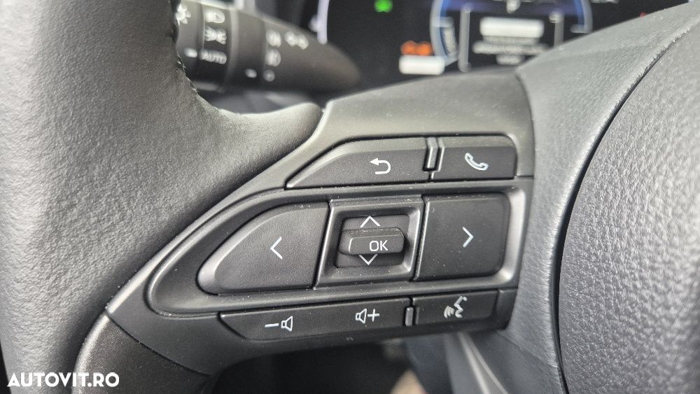 Toyota Yaris 1.5 VVT-i HSD Dynamic - 23