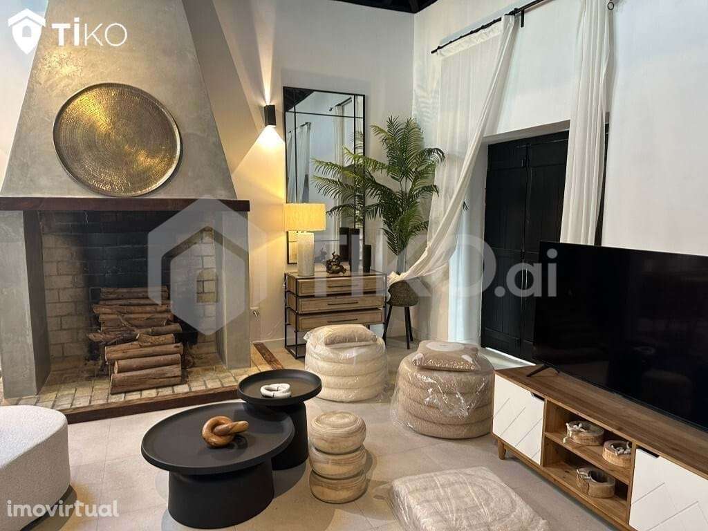 Moradia T5 Remodelada, Estilo e Conforto no Centro de Azambuja - Grande imagem: 2/10