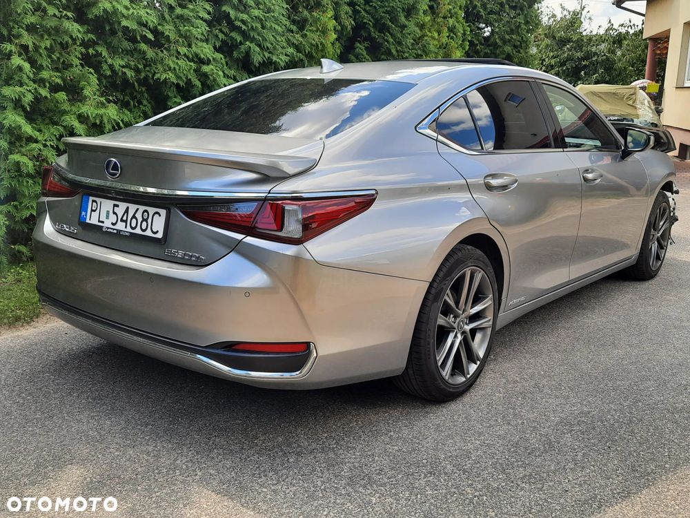 Lexus ES 300h Prestige - 6
