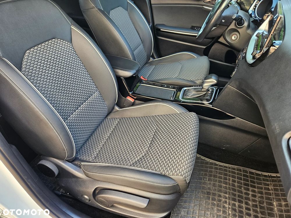 Kia XCeed - 4