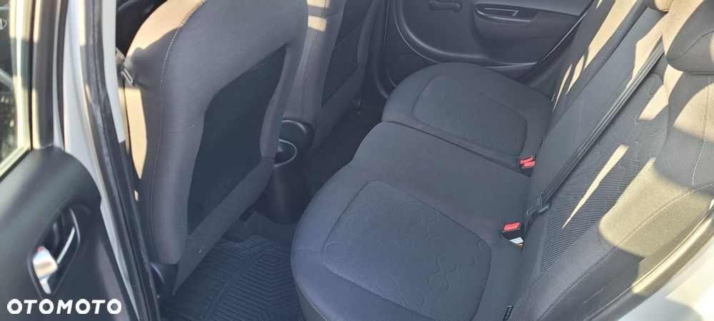 Hyundai i20 1.2 UEFA EURO 2012 Edition - 8