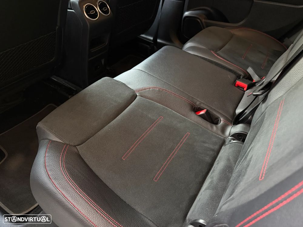 Mercedes-Benz GLB 180 d AMG Line - 28