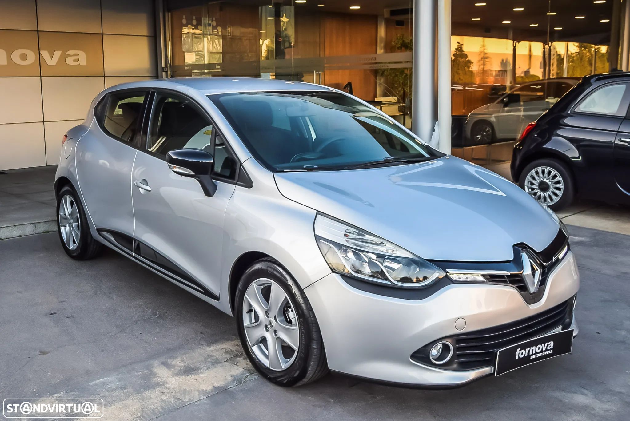 Renault Clio 0.9 TCE Dynamique S - 1