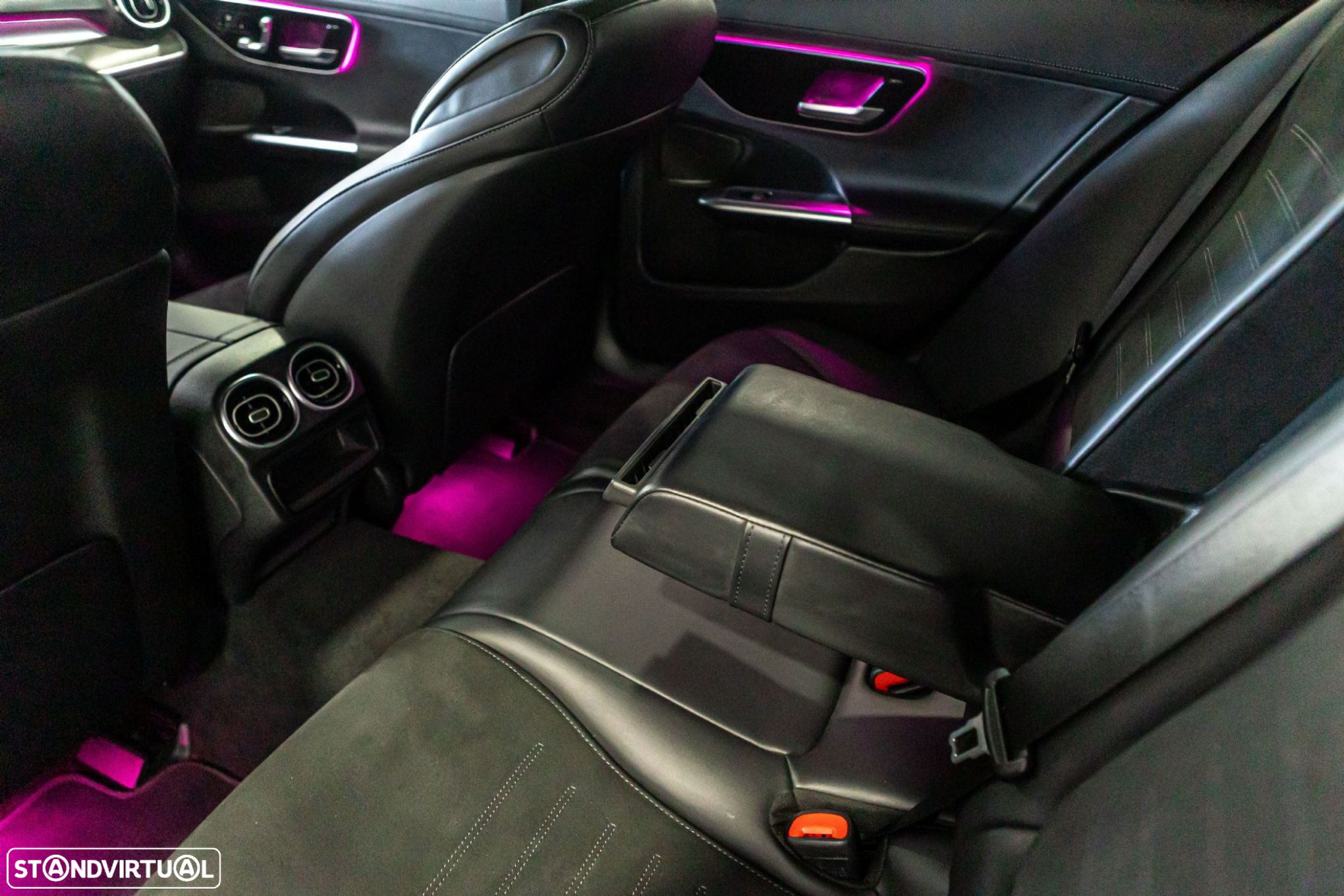 Mercedes-Benz C 300 e AMG Line - 21