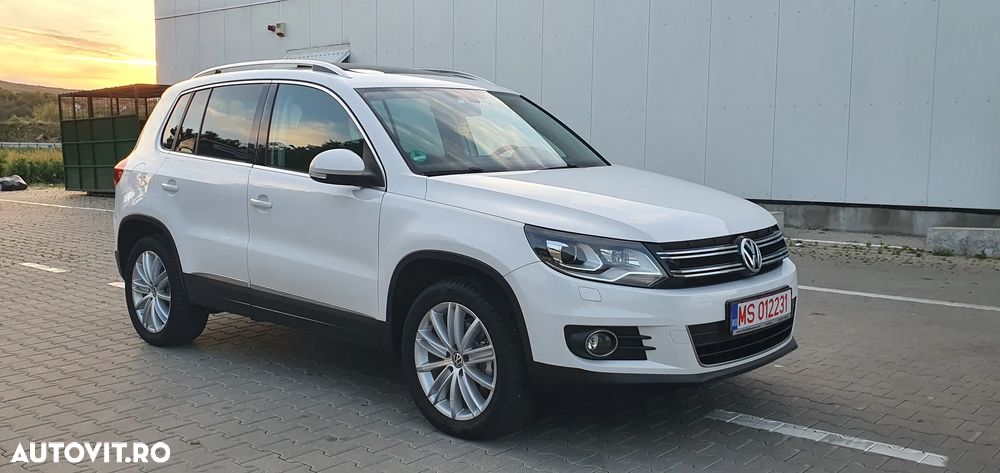 Volkswagen Tiguan 2.0 TDI DPF 4Motion BlueMotion Technology Track & Field - 25