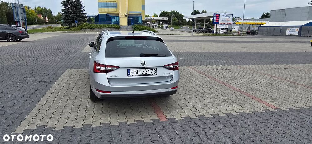 Skoda Superb 2.0 TDI 4x4 Style DSG - 4