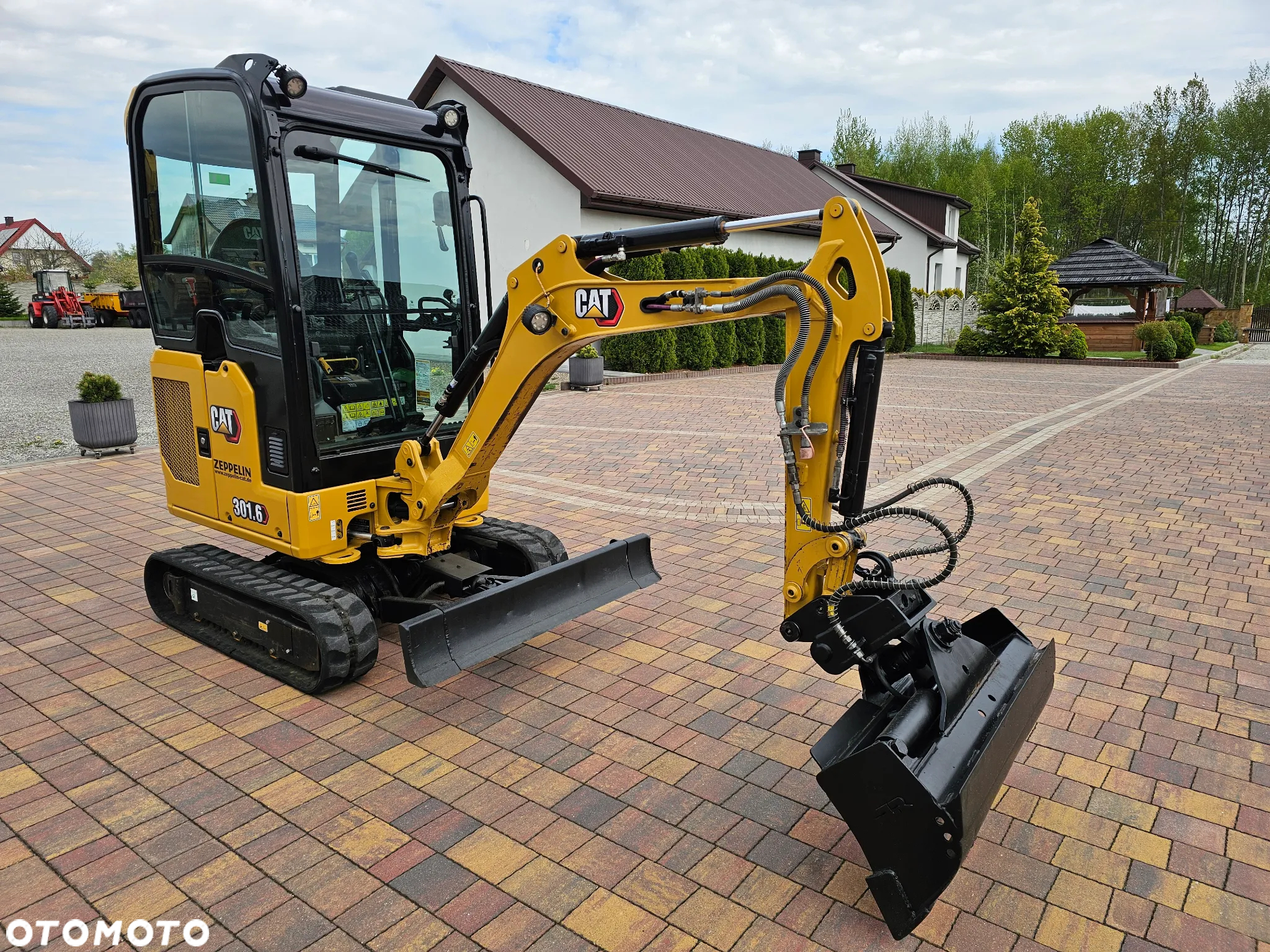Caterpillar 301.6 - 8