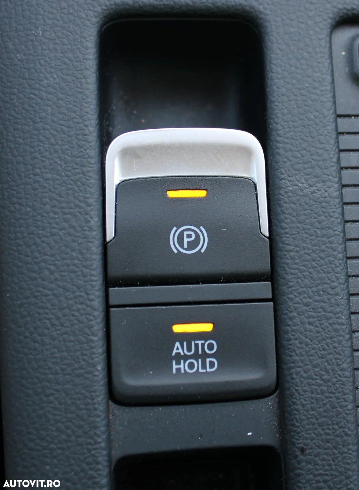 Volkswagen Passat 2.0 TDI (BlueMotion Technology) Highline - 33