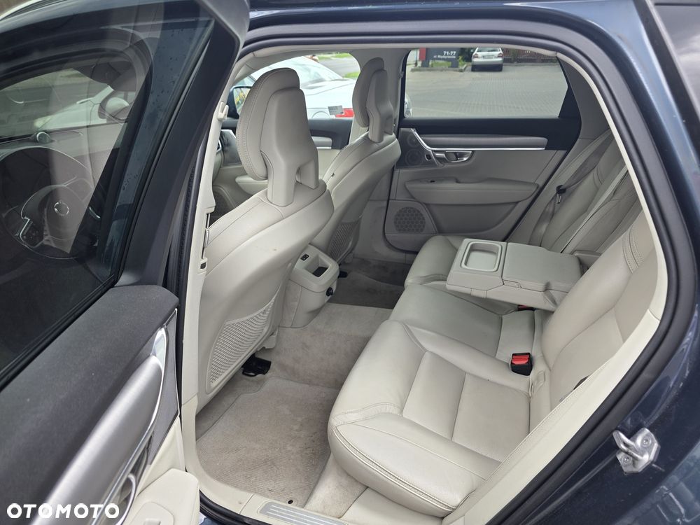 Volvo V90 Cross Country - 6