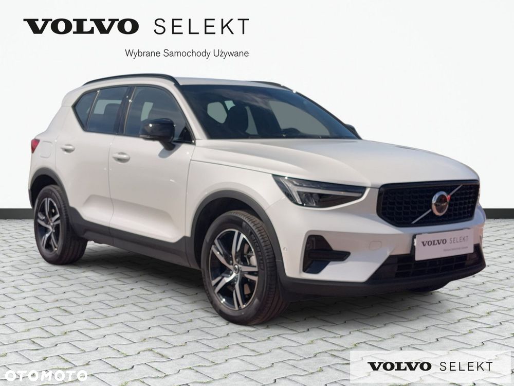 Volvo XC 40 B3 B DKG Plus Dark - 4