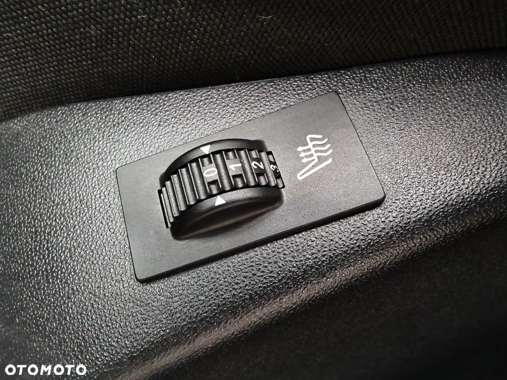 Peugeot 2008 e-HDi FAP 115 STOP & START Allure - 19