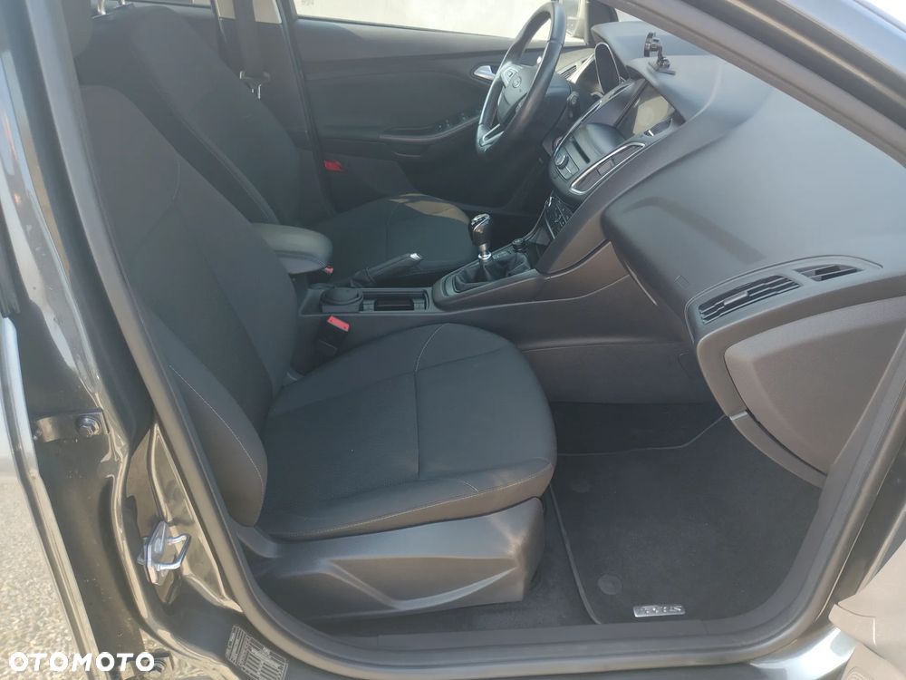 Ford Focus SW 1.0 EcoBoost S&S TITANIUM STYLE - 34