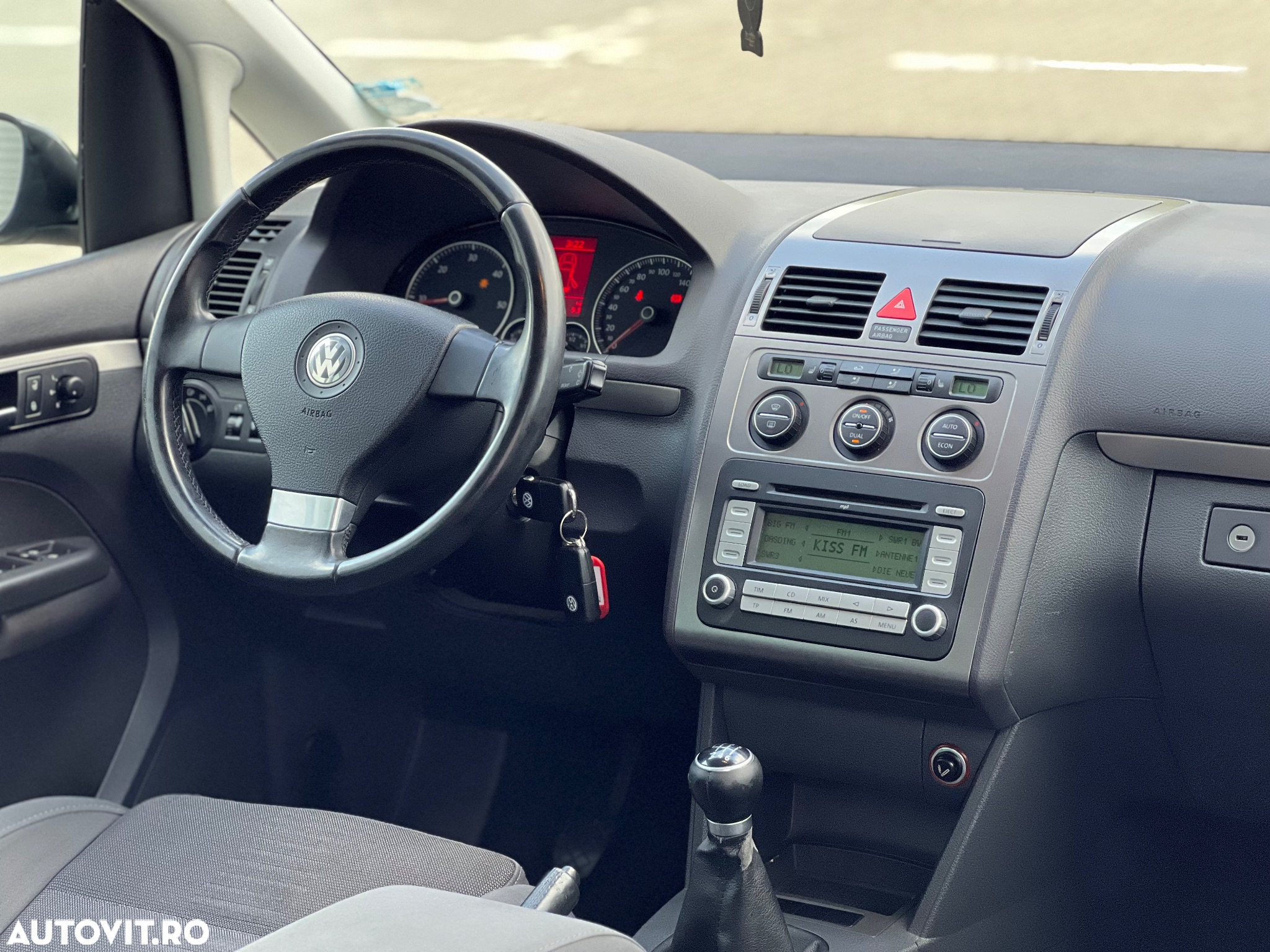Volkswagen Touran 2.0 TDI Comfortline - 10