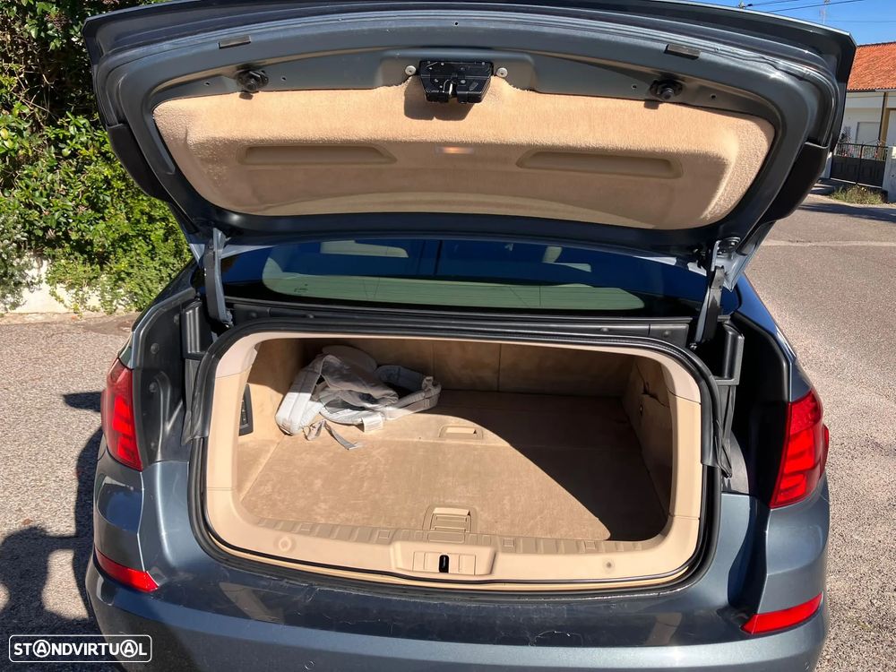 BMW 535 Gran Turismo i xDrive - 17