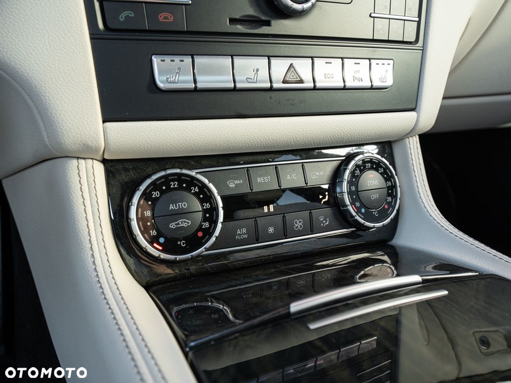 Mercedes-Benz CLS 500 4Matic BlueEFFICIENCY 7G-TRONIC Edition 1 - 19