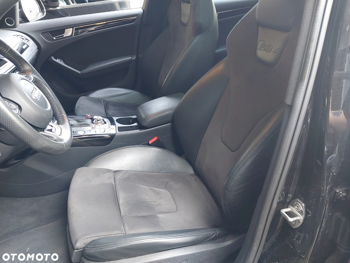 Audi RS4 Avant S tronic - 21