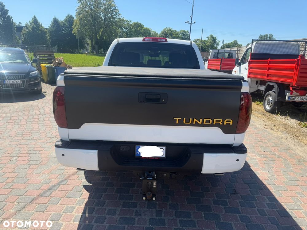 Toyota Tundra - 5